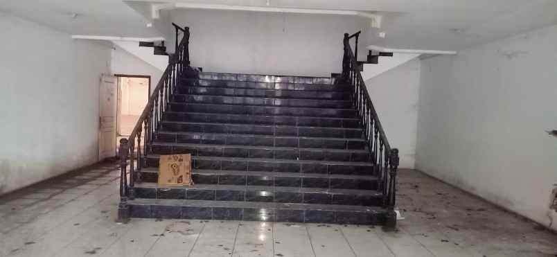 jual sewa gudang berbek industri