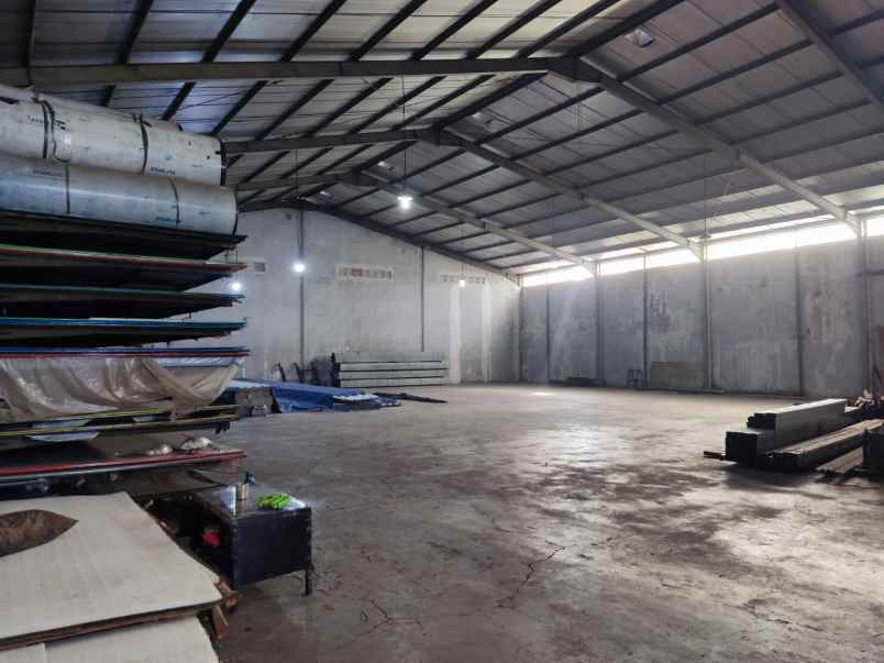 jual sewa gudang siap pakai di tropodo krian