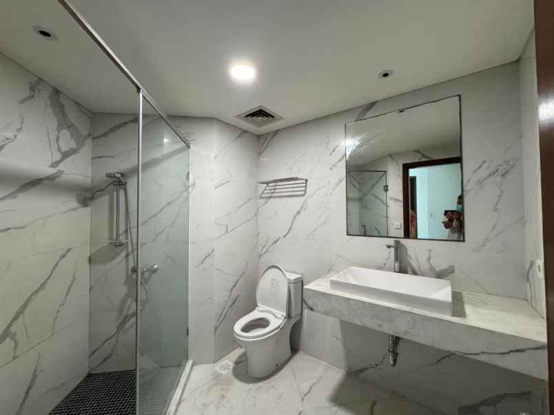 kondominium regency tunjungan plaza