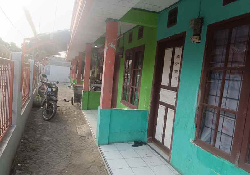 kostan kontrakan 15 pintu di kelapa dua kota serang