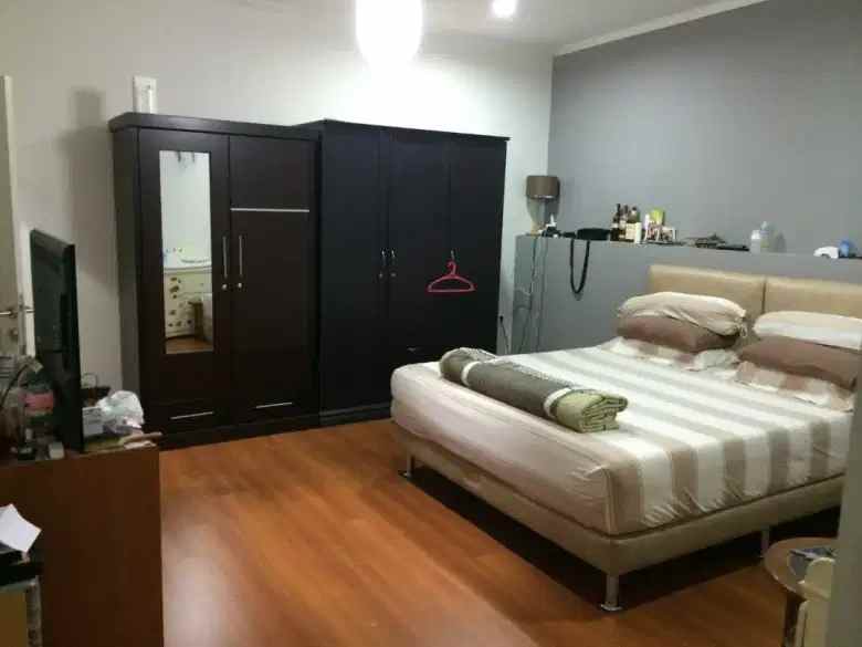 ragunan hot area rumah luas cocok hunian atau kost