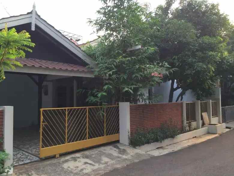 ragunan hot area rumah luas cocok hunian atau kost