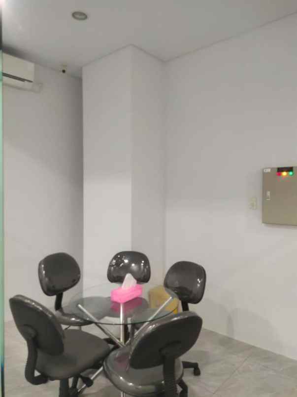 ruang perkantoran praxis by intiland minimal 3 tahun