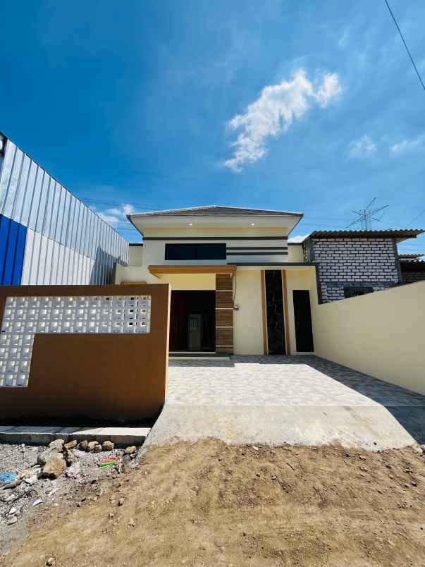 rumah 1 lantai 7 x 12 dibatas kota surabaya barat