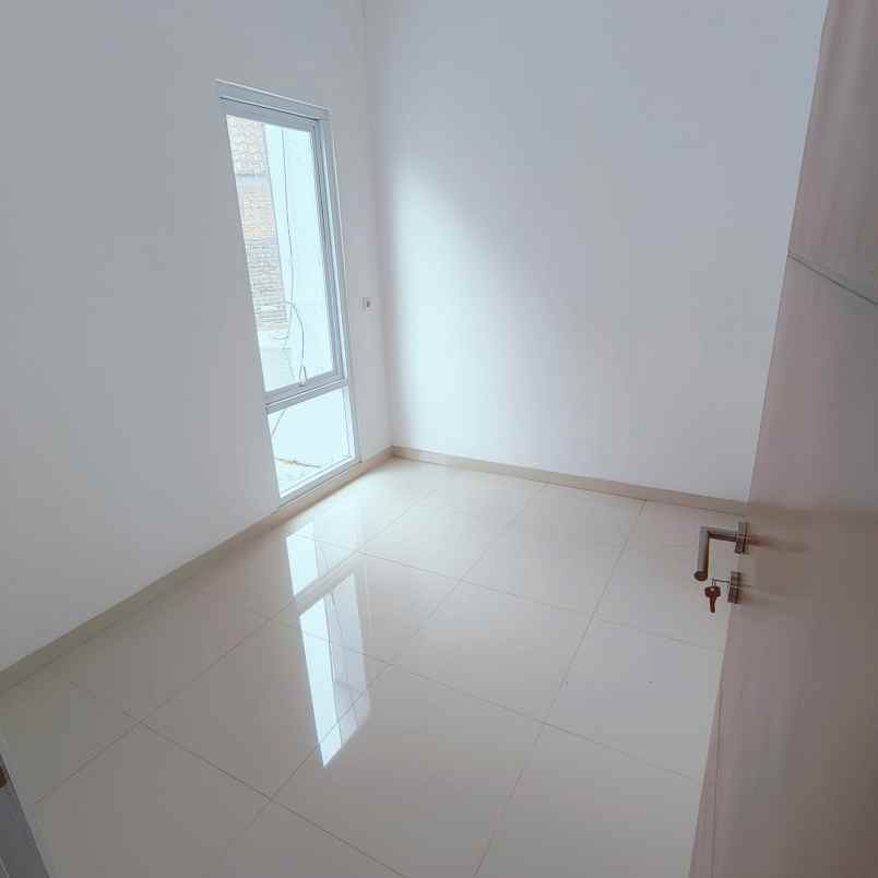 rumah 2 lantai dalam cluster bojong koneng cikutra