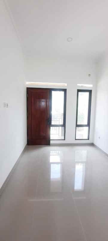 rumah 2 lt dekat unpam rs buah hati pd cabe