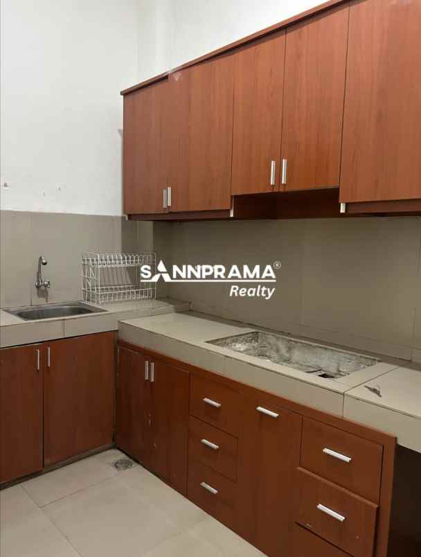 rumah apik terawat dalam cluster di pasir putih depok