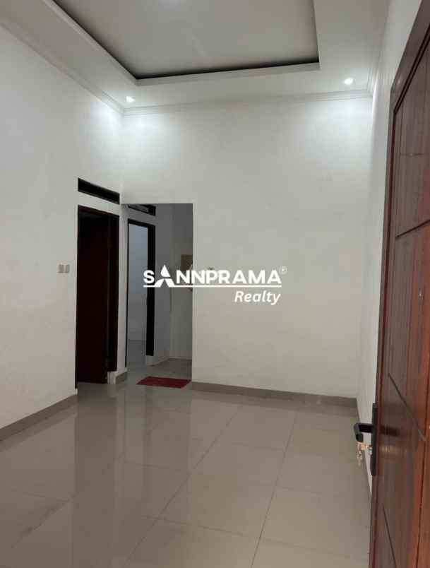 rumah apik terawat dalam cluster di pasir putih depok