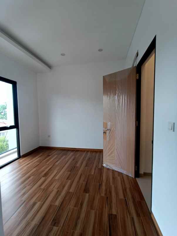 rumah baru cinere model minimalis tropis