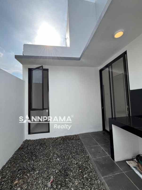rumah baru dalam cluster dekat gerbang toll sawangan