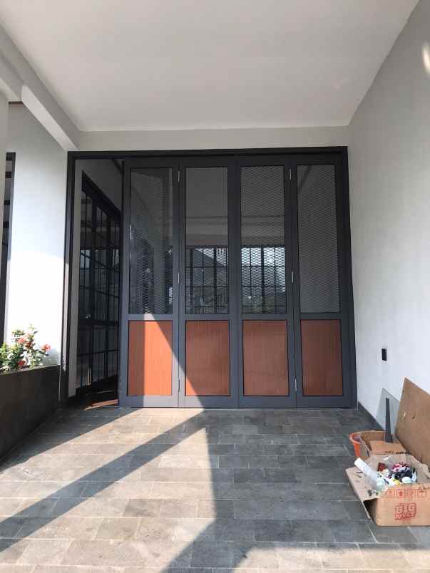 rumah baru elegan di cempaka putih barat jakarta pusat