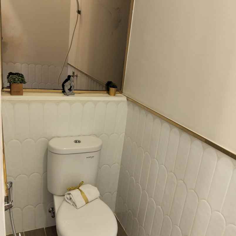rumah baru siap huni dekat toll bintaro dan mrt
