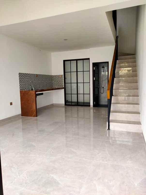 rumah baru siap huni di pondok kelapa jakarta timur