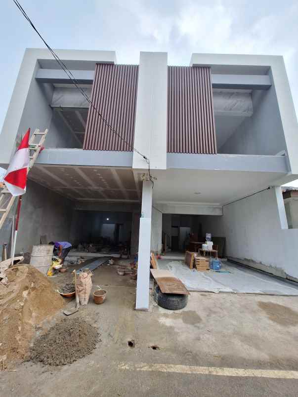 rumah baru tahap finishing di sumur batu jakpus