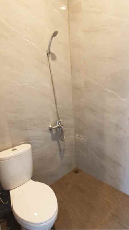 rumah cantik 2 lantai di deplu larangan tangerang