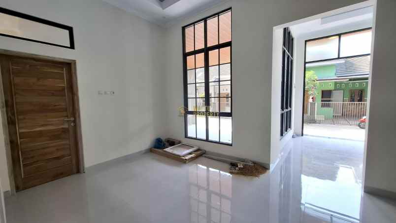 rumah cantik 2 lantai di perumahan jakal dekat palagan