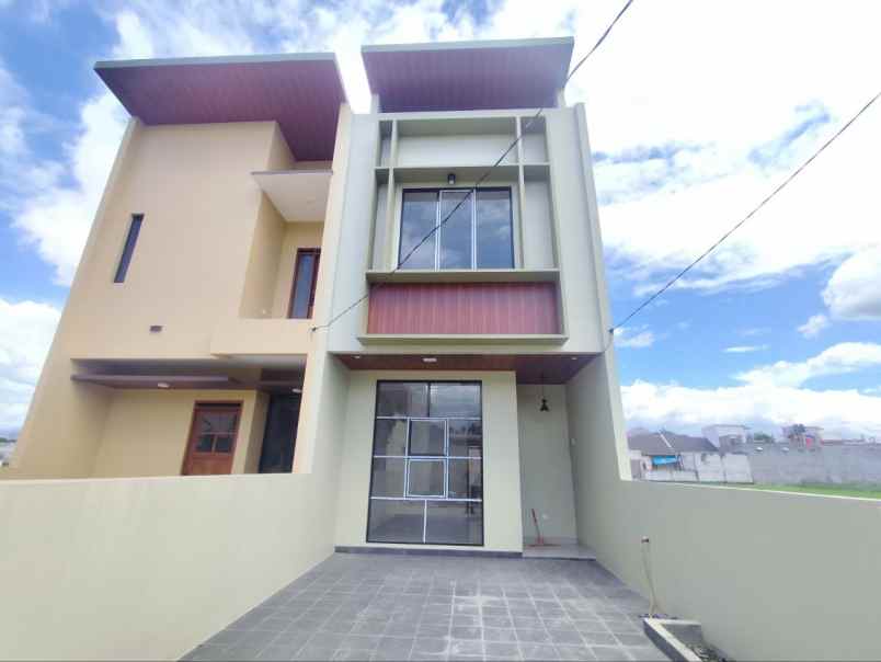 rumah cantik minimalis 2 lantai di cibiru hilir