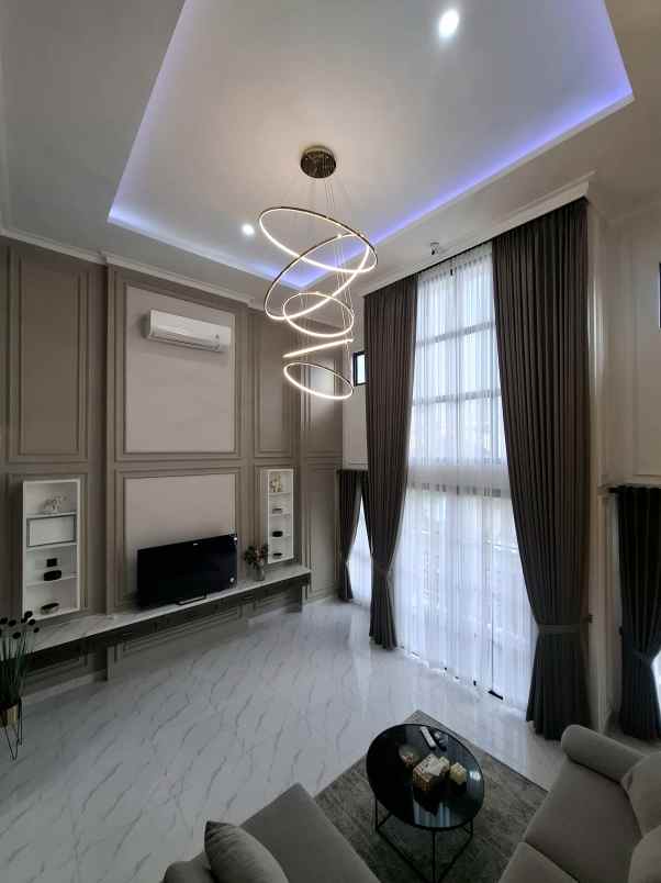 rumah cluster strategis di mampang prapatan jaksel