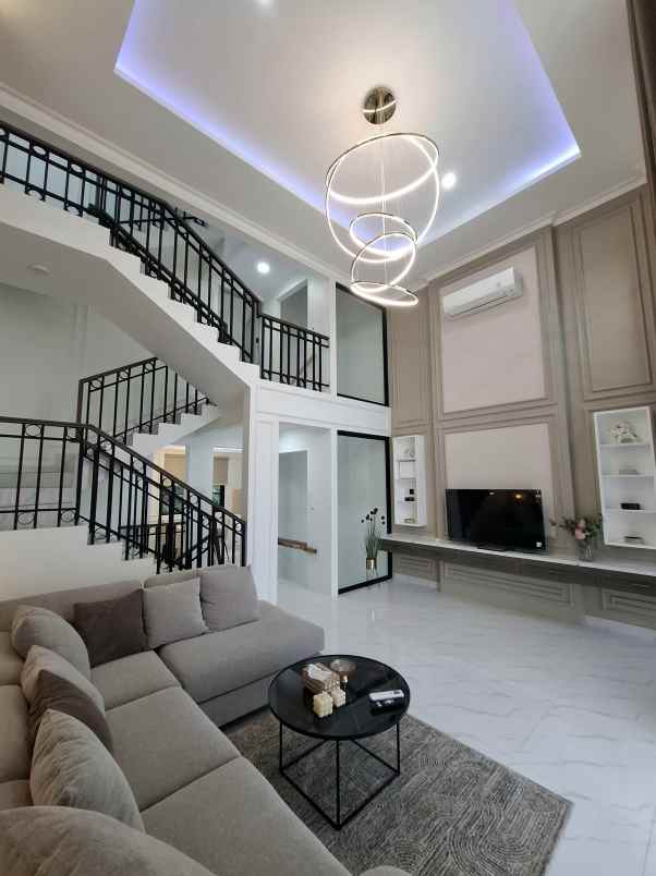 rumah cluster strategis di mampang prapatan jaksel