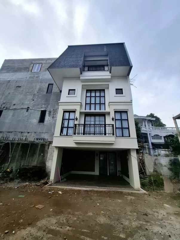 rumah cluster strategis di mampang prapatan jaksel