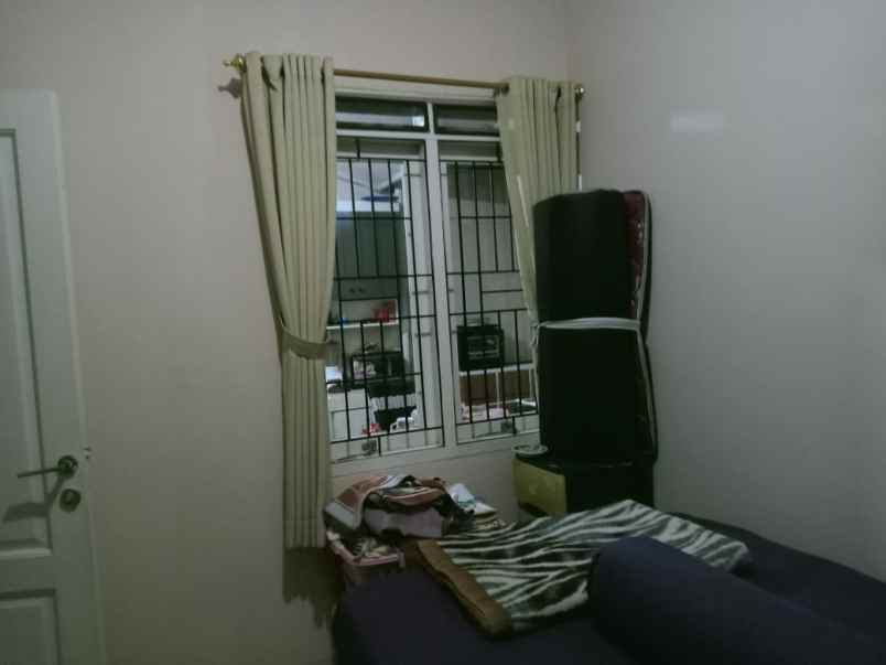 rumah dalam komplek bumi panyawangan bandung timur