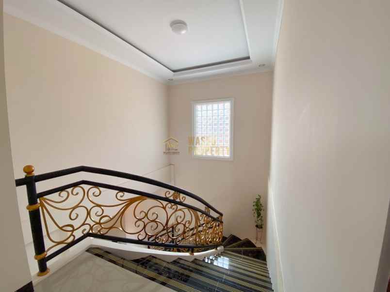 rumah desain klasik modern dekat kampus 4 uad jogja