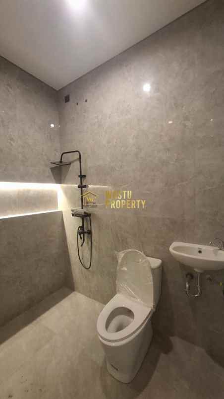 rumah desain kontemporer 8 menit ke rs hermina jogja