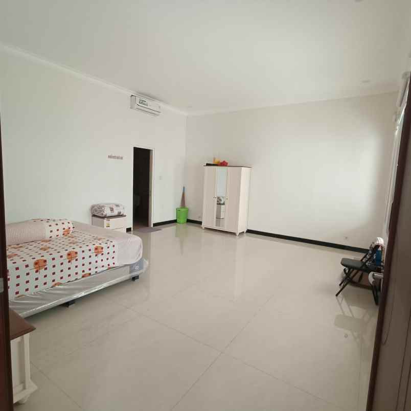 rumah dharmahusada utara siap huni 2 lantai