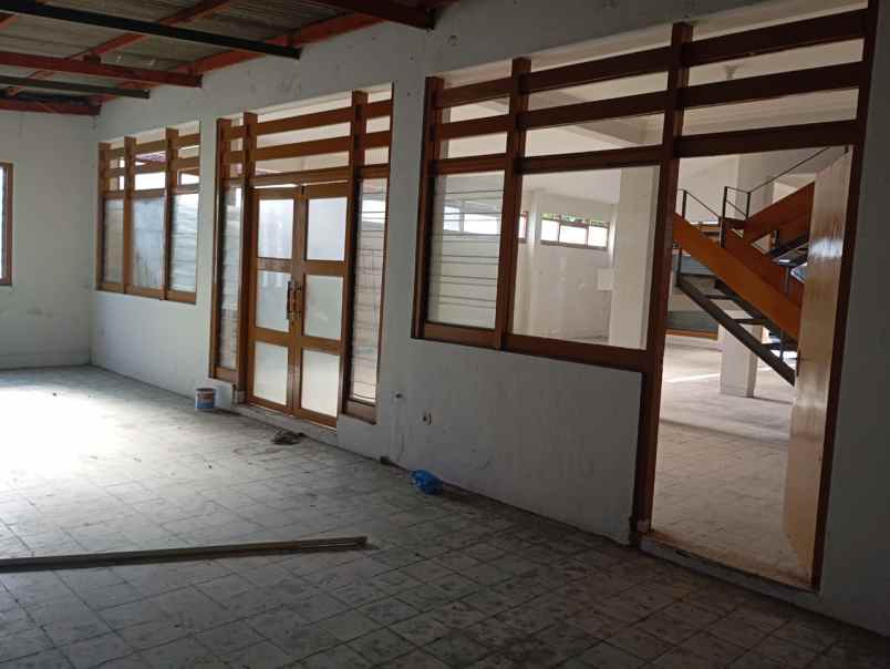 rumah di jogja luas dan strategis bisa nego