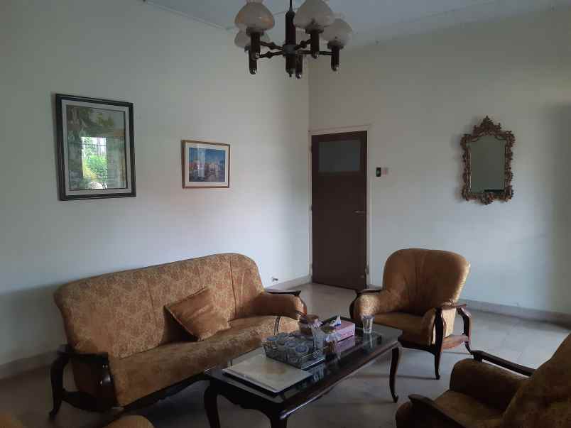 rumah di kaliwates dekat lippo mall jember