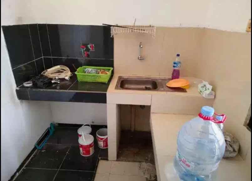 rumah di komplek dgn air bersih lingkungan nyaman shm