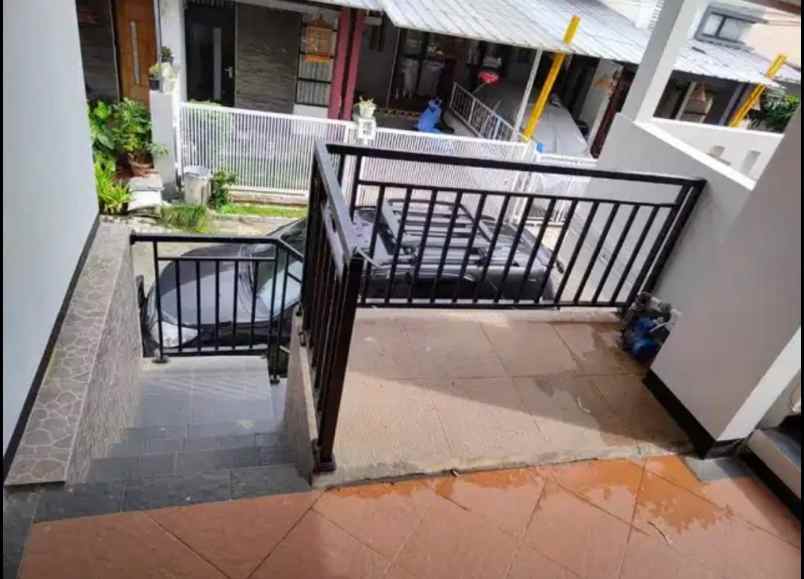 rumah di komplek dgn air bersih lingkungan nyaman shm