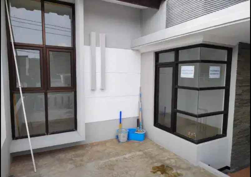 rumah di komplek dgn air bersih lingkungan nyaman shm