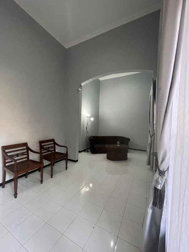 rumah dijual taman pondok indah surabaya barat