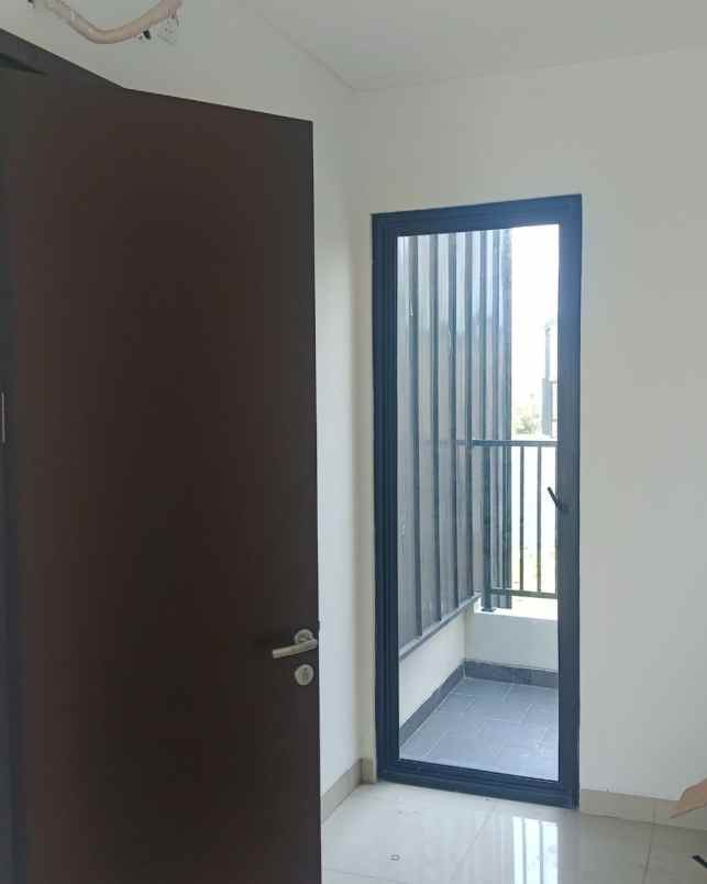 rumah disewakan cluster mahakam jakarta garden city