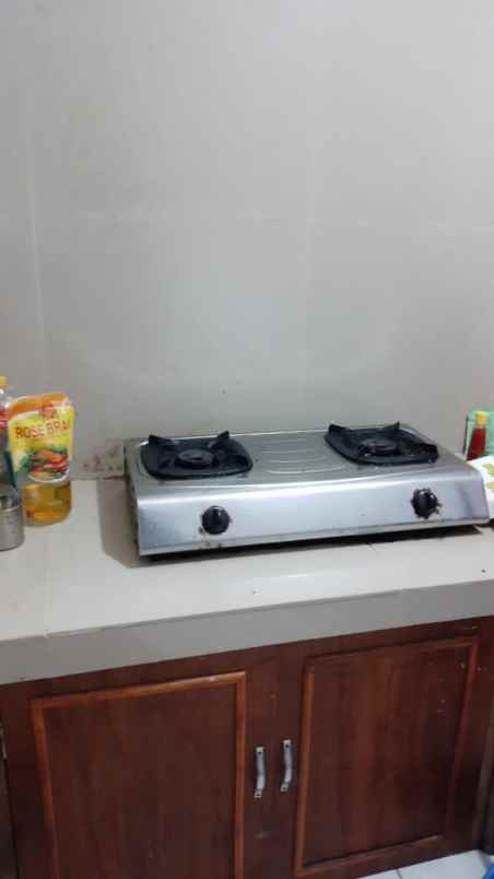 rumah dngan halaman luas siap huni