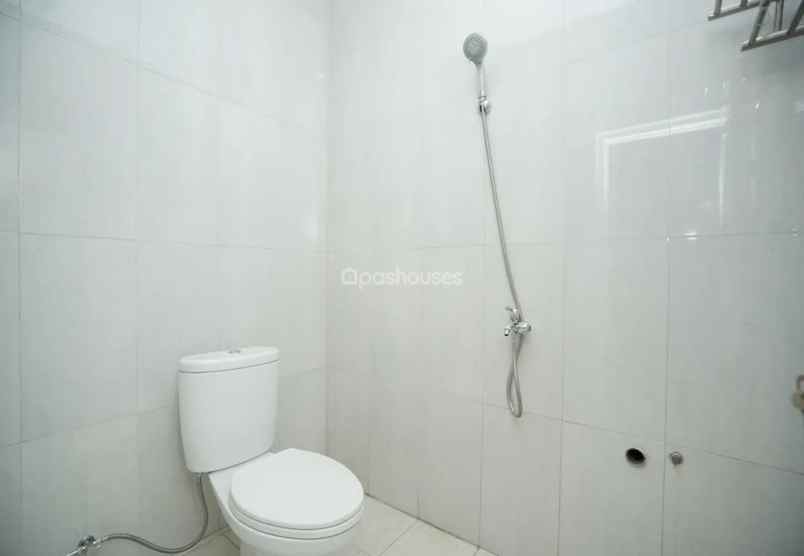 rumah full furnish dalam townhouse ekslusif di bekasi