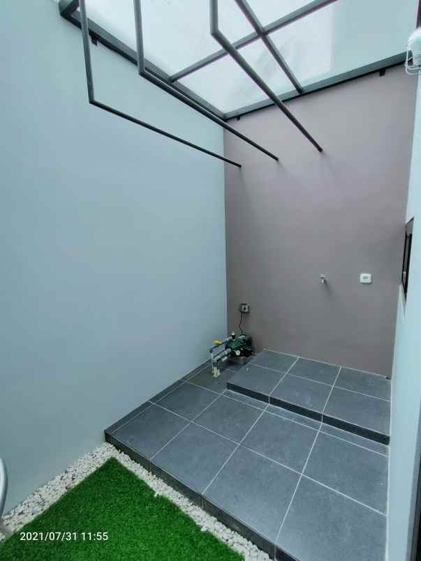 rumah grogol limo depok