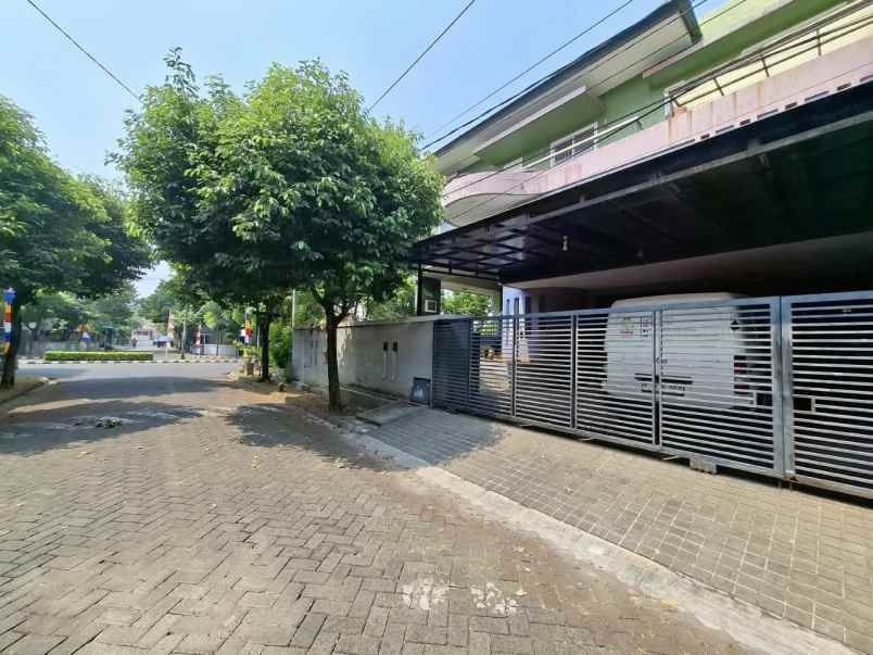 rumah hook 3 muka extra luas kemang pratama 2 bekasi