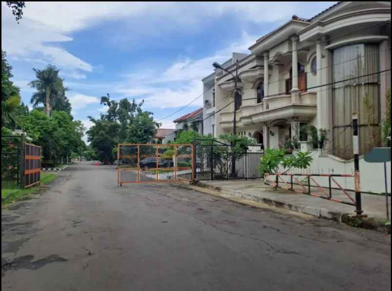 rumah hook yahud di jakapermai bekasi barat