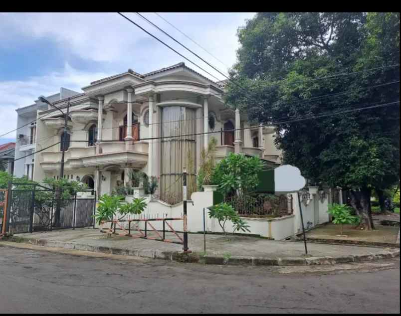 rumah hook yahud di jakapermai bekasi barat