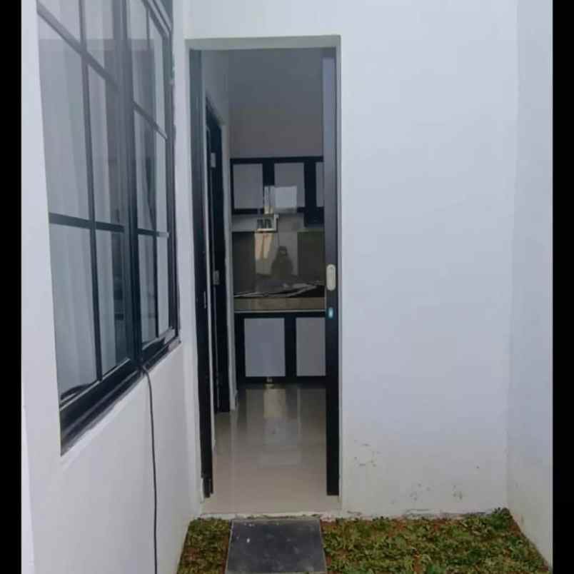 rumah jalan raya parung panjang