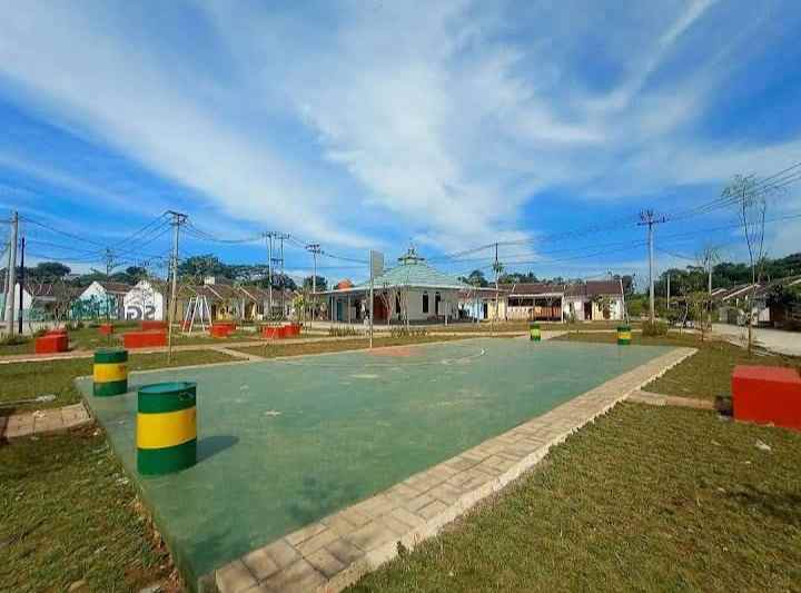 rumah jalan raya parung panjang