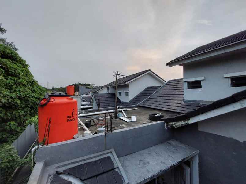 rumah jalan raya serang tangerang