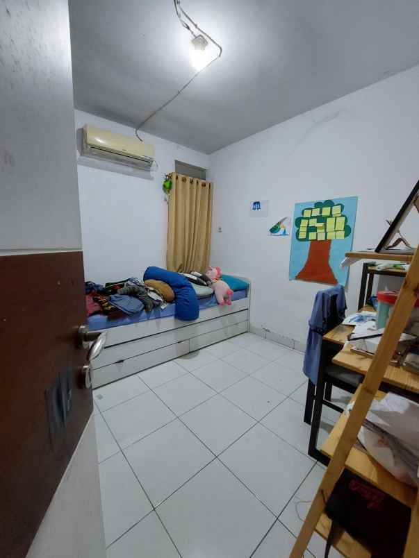 rumah jalan raya serang tangerang