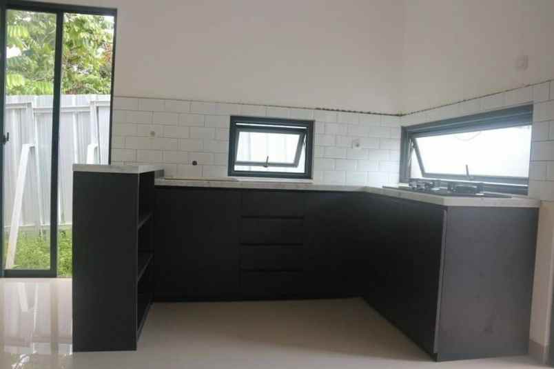 rumah jl h saman mekarsari