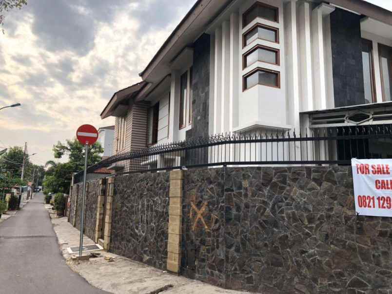 rumah kebayoran baru