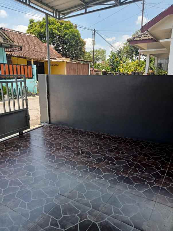 rumah kondisi bagus lokasi premium di kalasan