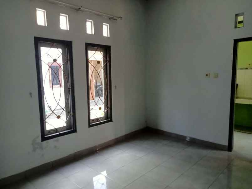 rumah kondisi bagus lokasi premium di kalasan