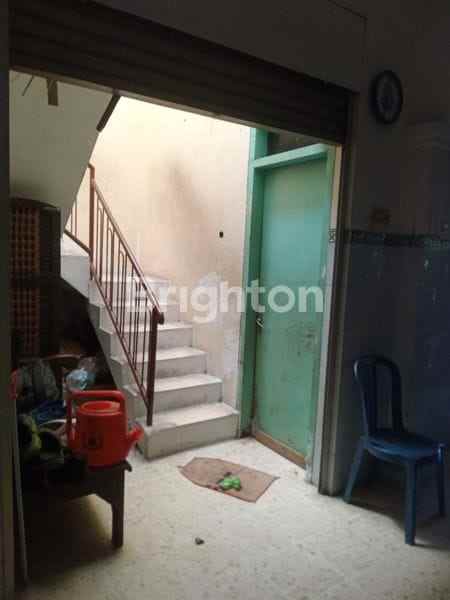 rumah kost aktif 2 lantai area bratang binangun ngagel